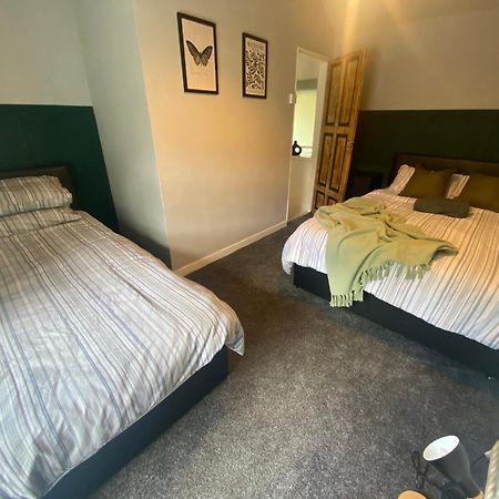 Mountain View Two Bedroom Llwynypia エクステリア 写真