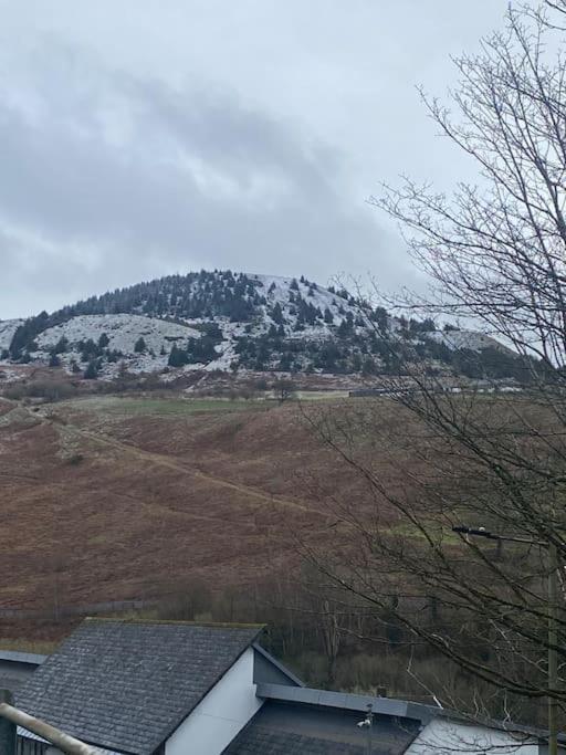 Mountain View Two Bedroom Llwynypia エクステリア 写真