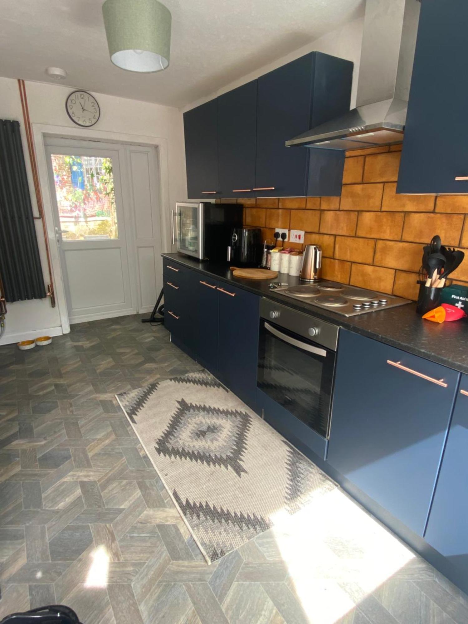 Mountain View Two Bedroom Llwynypia エクステリア 写真
