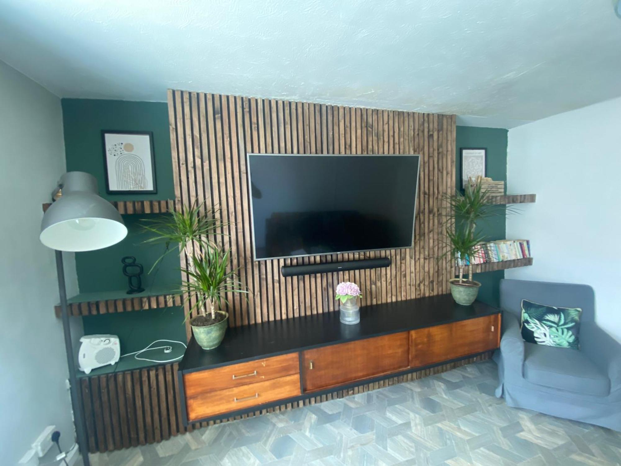 Mountain View Two Bedroom Llwynypia エクステリア 写真