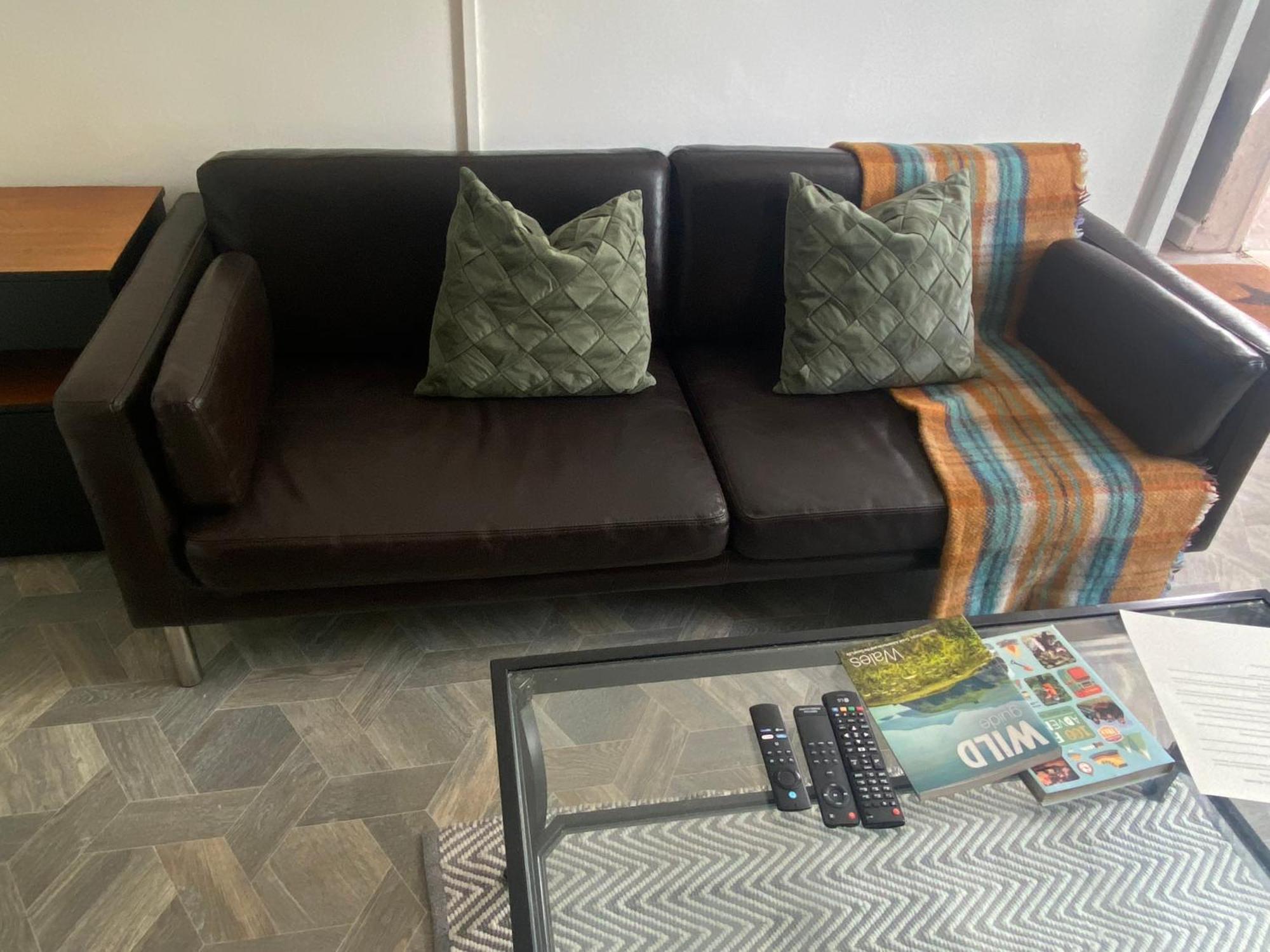 Mountain View Two Bedroom Llwynypia エクステリア 写真